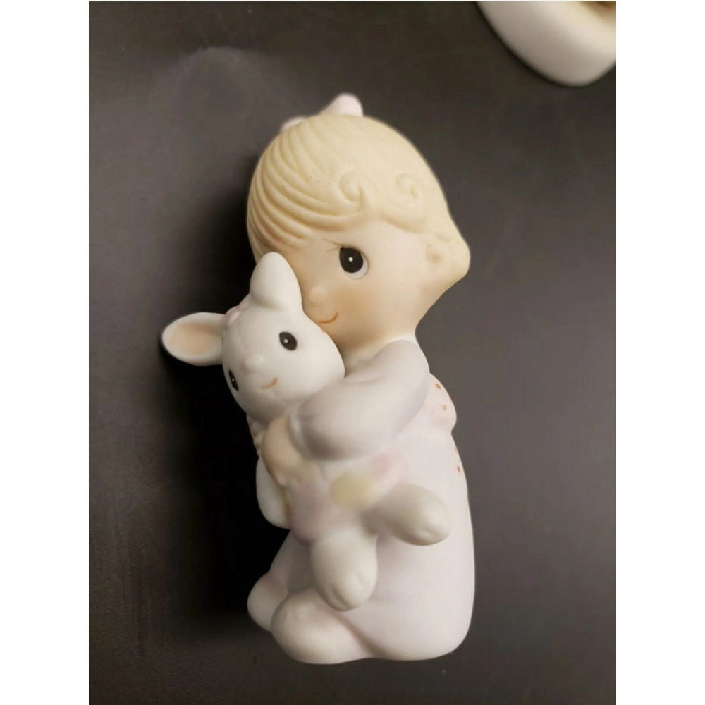 2 vintage Precious Moments Figurines.
1993 "I still do." 1982 little girl - Picture 7 of 10